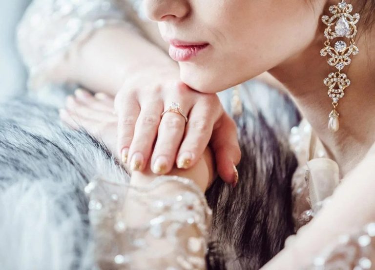 Làm sao để đeo lens 1