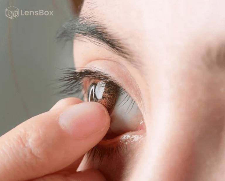 Mắt đỏ khi đeo lens: xử lý thế nào cho đúng và an toàn?